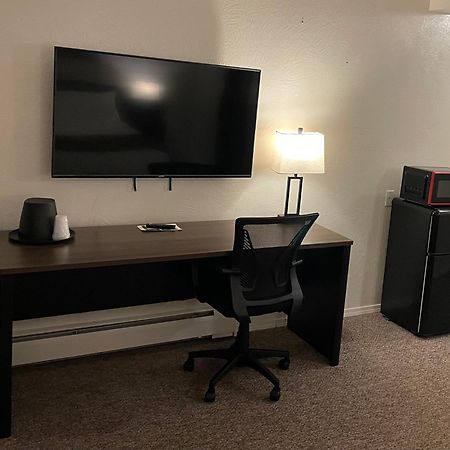 Americas Best Value Inn Полсон Экстерьер фото