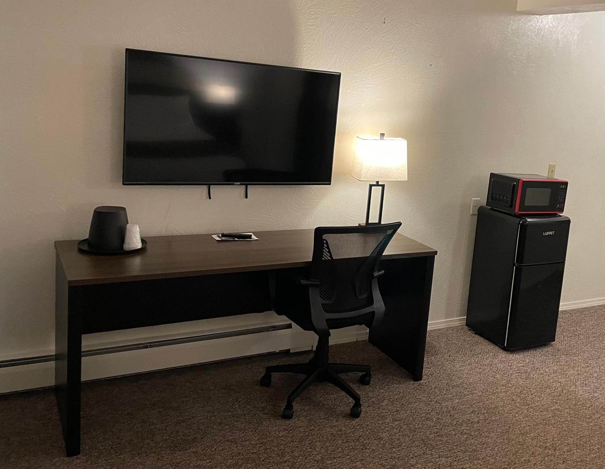 Americas Best Value Inn Полсон Экстерьер фото